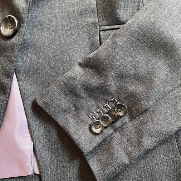 Anne Taylor Blazer Gray with mauve lining - Picture 6 of 6